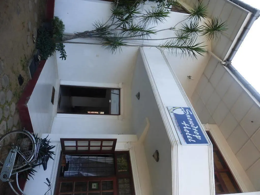 Snowdrop Hotel Negombo