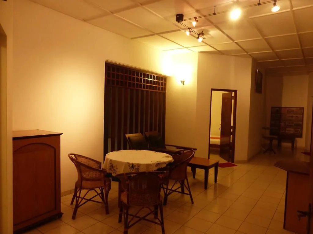 Snowdrop Hotel Negombo