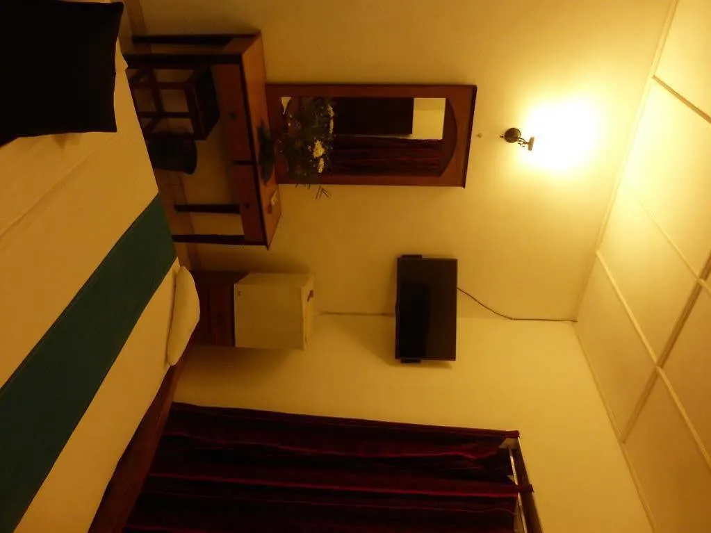 Guest house Snowdrop Hotel Negombo